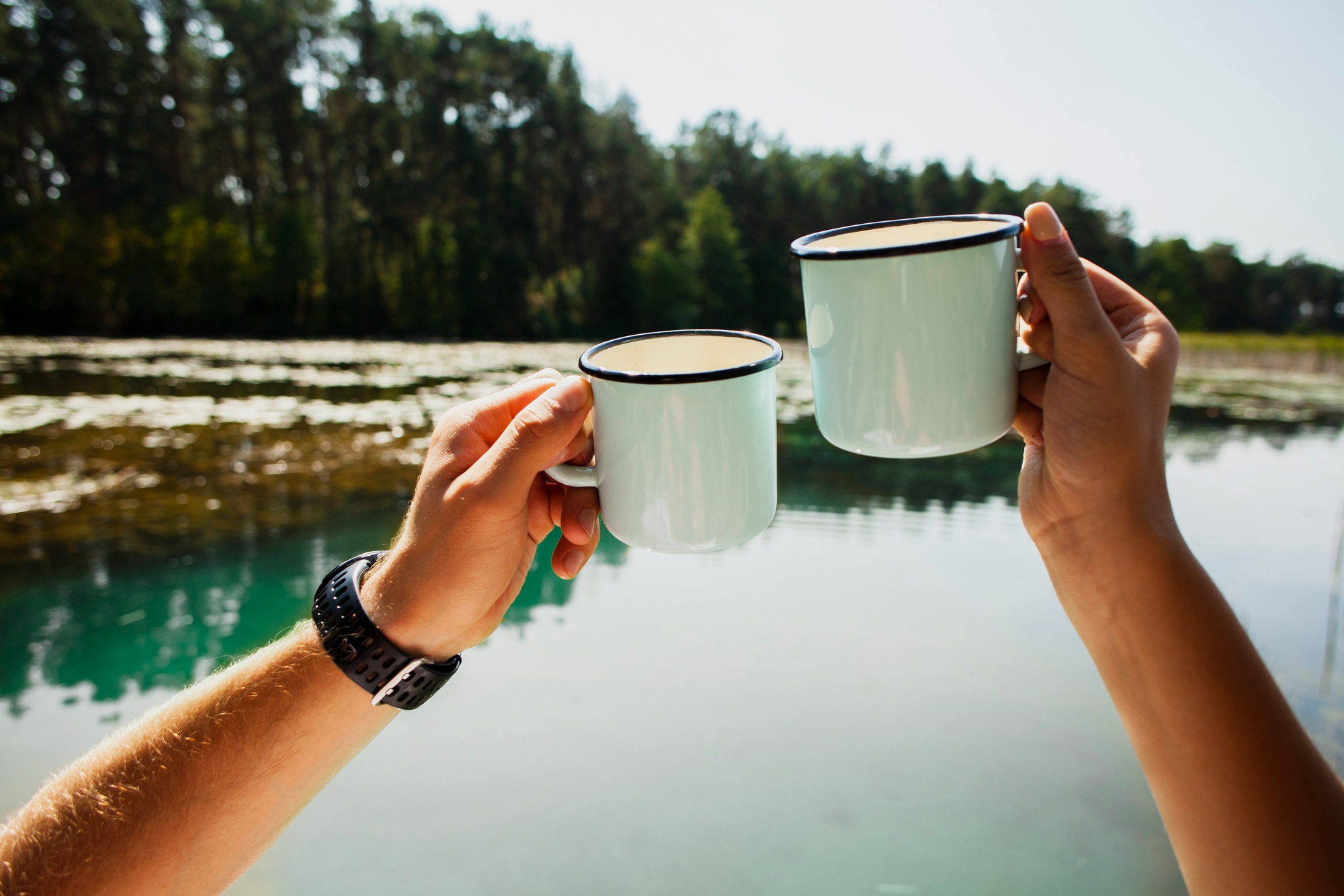 Why Choose Stainless Steel Mugs Over Plastic Cups: A Sustainable and Health-Conscious Choice