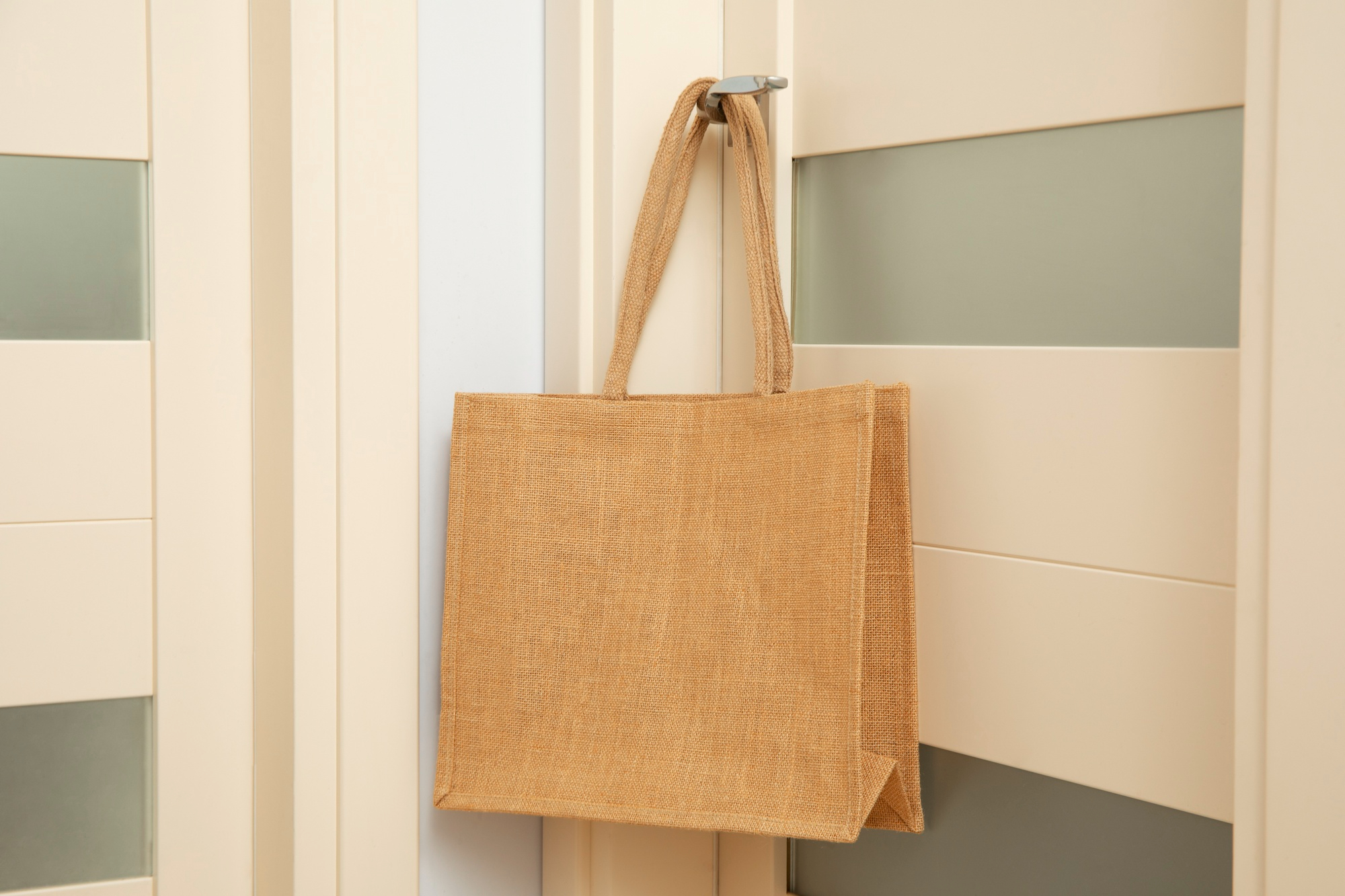 Exploring the Diverse Fabrications of Tote Bags: From Canvas Classics to Sustainable Innovations